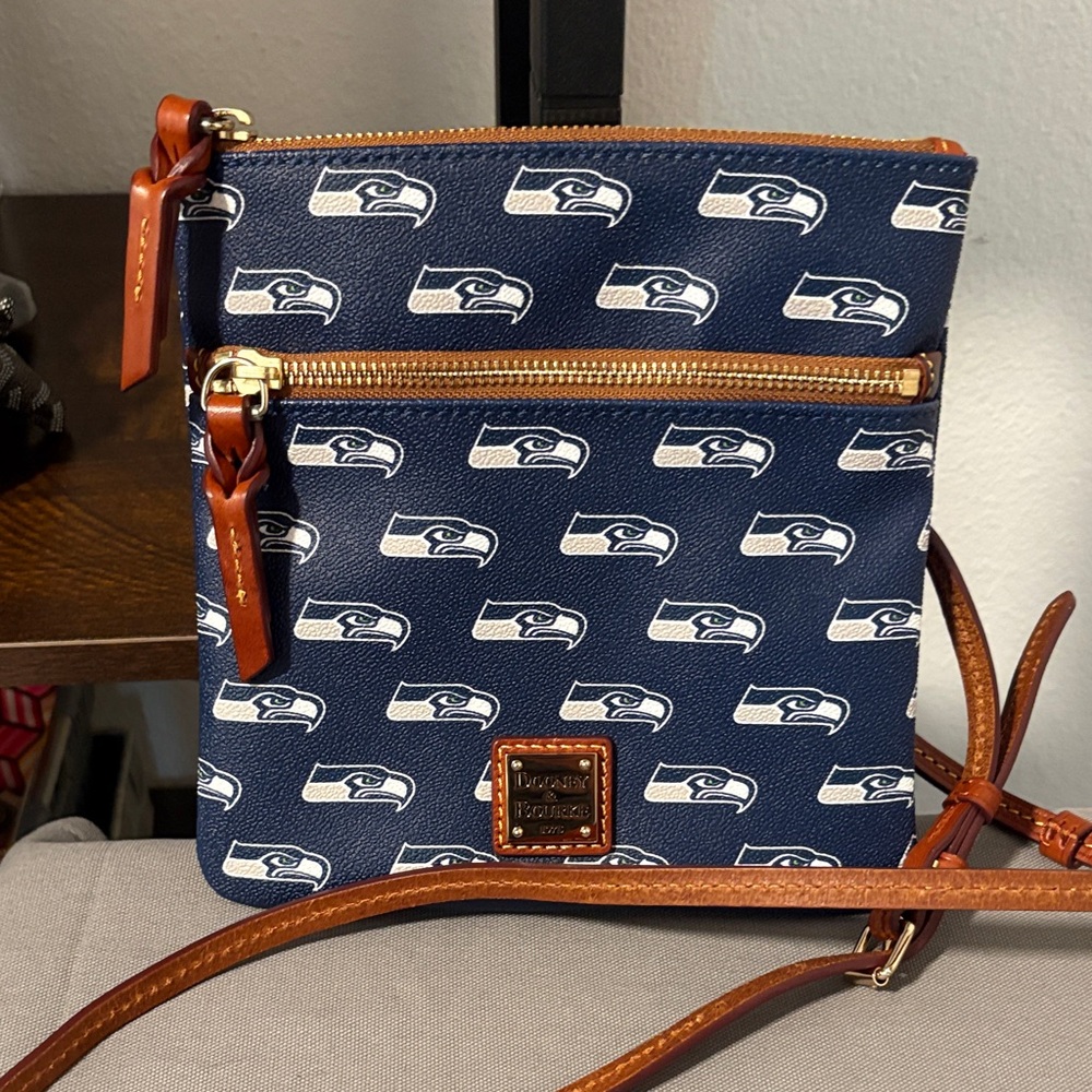 NWOT Dooney & Bourke Seattle Seahawks Print Crossbody Bag